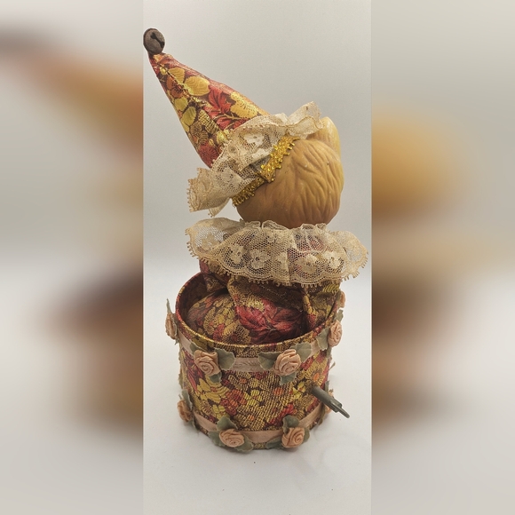 Cat Clown Music Box - Picture 4 of 5